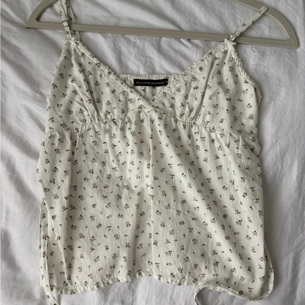Brandy Melville Cream Floral Camisole - Picture 1 of 2